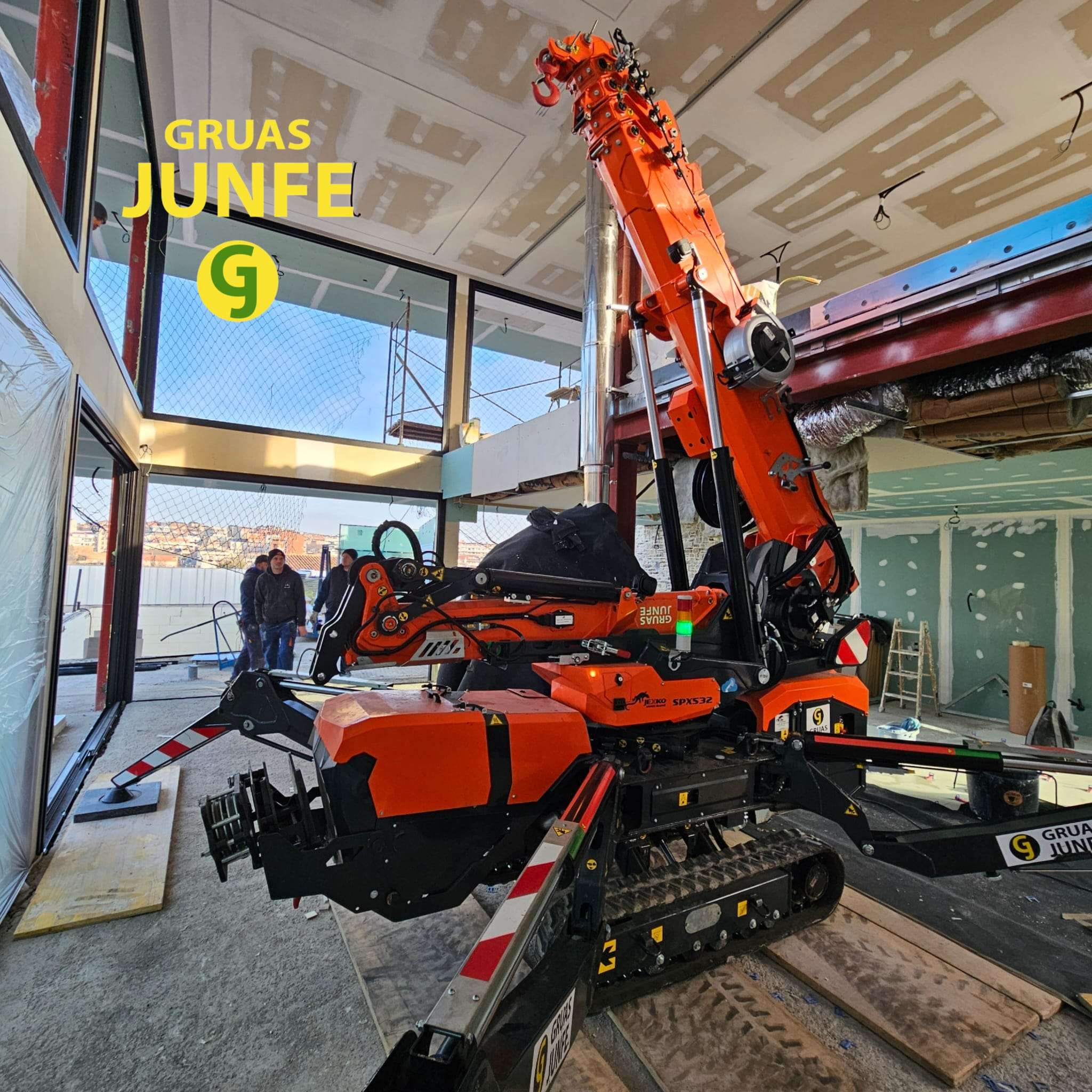 Innovación en la instalación de vidrio con robots acristaladores